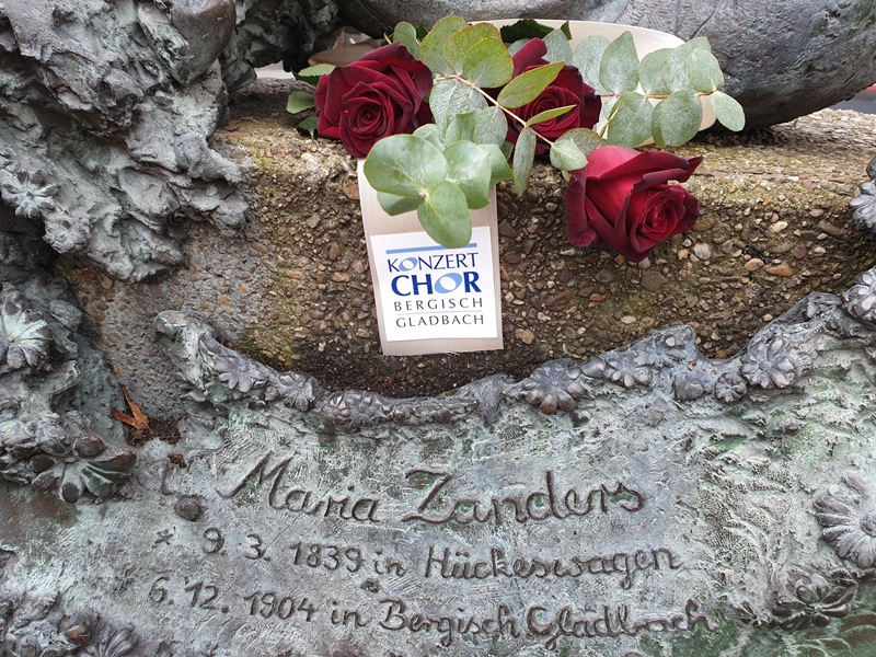 Maria Zanders, Denkmal auf dem Trotzenburgplatz in Bergisch Gladbach, 09.03.2019